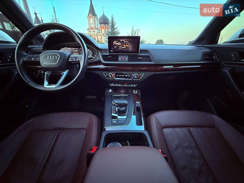 Внедорожник / Кроссовер Audi Q5 2017 в Харькове