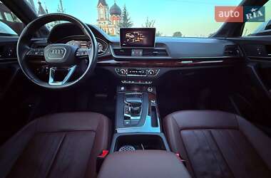Внедорожник / Кроссовер Audi Q5 2017 в 