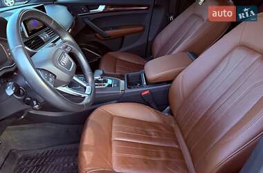 Внедорожник / Кроссовер Audi Q5 2017 в 