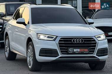Внедорожник / Кроссовер Audi Q5 2017 в 