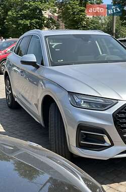 Внедорожник / Кроссовер Audi Q5 2021 в 
