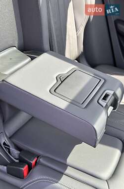 Внедорожник / Кроссовер Audi Q5 2021 в 