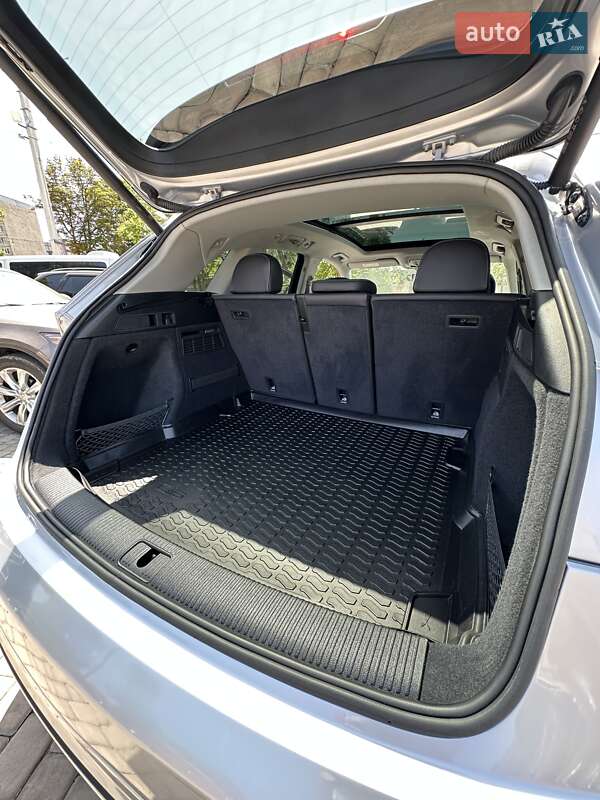 Внедорожник / Кроссовер Audi Q5 2021 в Кривом Роге