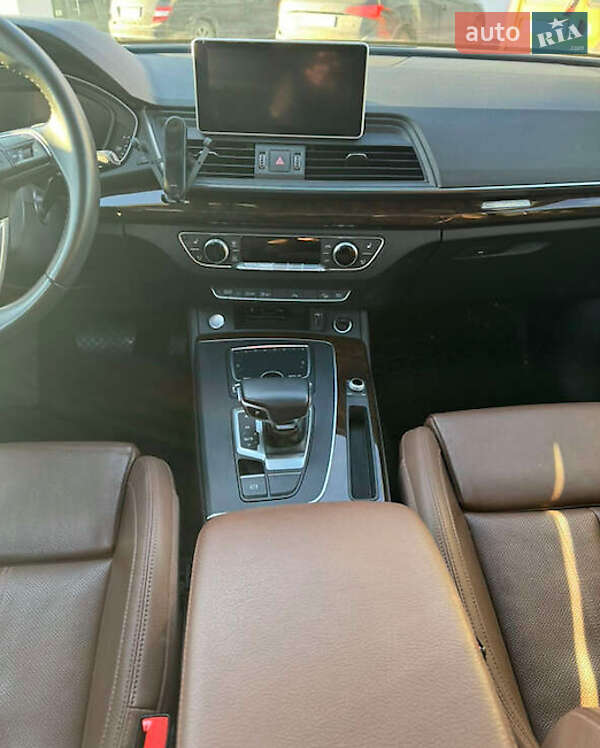 Внедорожник / Кроссовер Audi Q5 2018 в Ровно