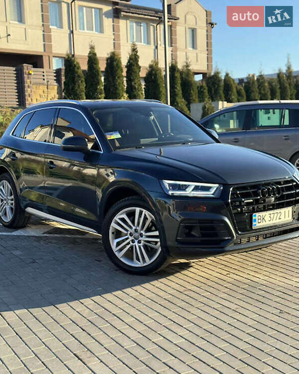 Внедорожник / Кроссовер Audi Q5 2018 в Ровно