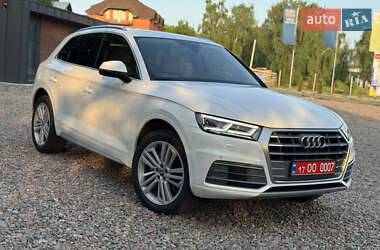 Внедорожник / Кроссовер Audi Q5 2018 в 