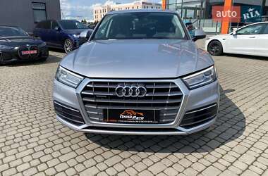 Внедорожник / Кроссовер Audi Q5 2018 в 