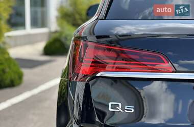 Внедорожник / Кроссовер Audi Q5 2021 в 