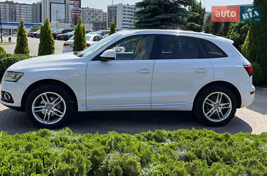 Позашляховик / Кросовер Audi Q5 2016 в 