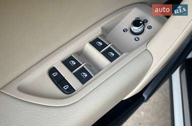 Позашляховик / Кросовер Audi Q5 2021 в 