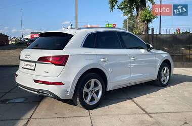 Позашляховик / Кросовер Audi Q5 2021 в 