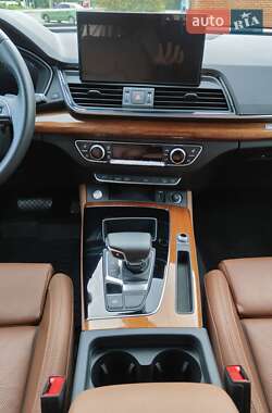 Внедорожник / Кроссовер Audi Q5 2023 в 
