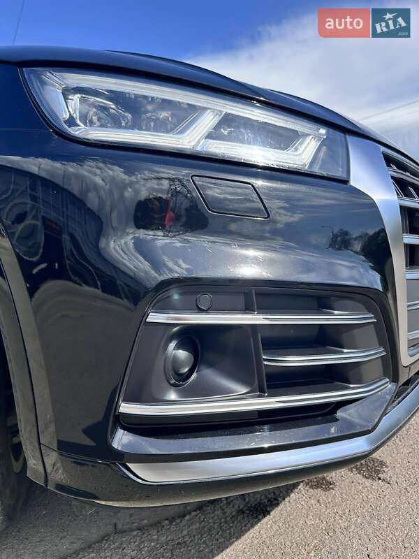 Внедорожник / Кроссовер Audi Q5 2017 в Николаеве