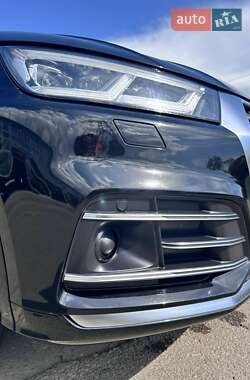Внедорожник / Кроссовер Audi Q5 2017 в 