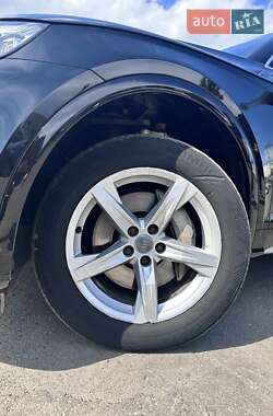 Внедорожник / Кроссовер Audi Q5 2017 в 