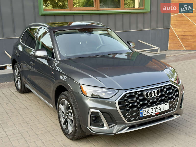 Внедорожник / Кроссовер Audi Q5 2021 в Ровно