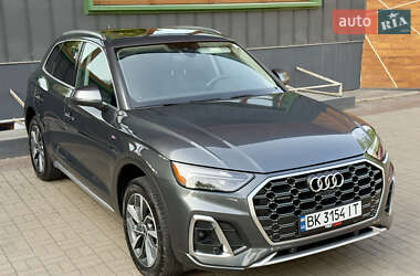 Позашляховик / Кросовер Audi Q5 2021 в 
