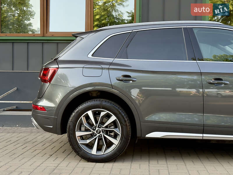 Внедорожник / Кроссовер Audi Q5 2021 в Ровно