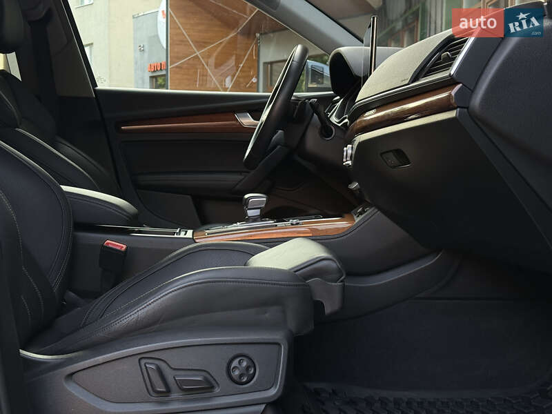 Внедорожник / Кроссовер Audi Q5 2021 в Ровно