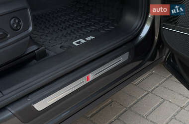 Позашляховик / Кросовер Audi Q5 2021 в 