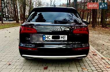Внедорожник / Кроссовер Audi Q5 2020 в 