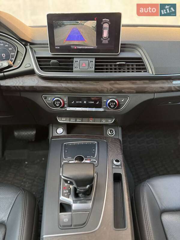 Внедорожник / Кроссовер Audi Q5 2017 в Киеве