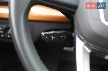 Внедорожник / Кроссовер Audi Q5 2021 в 