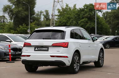 Внедорожник / Кроссовер Audi Q5 2021 в 