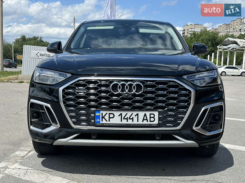Внедорожник / Кроссовер Audi Q5 2021 в Киеве