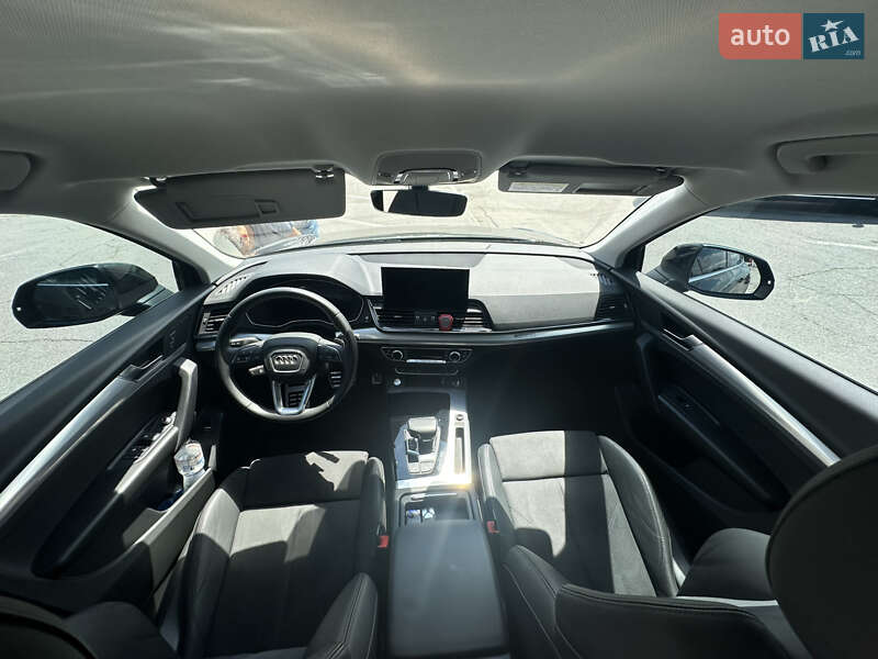 Внедорожник / Кроссовер Audi Q5 2021 в Киеве