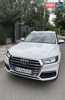 Внедорожник / Кроссовер Audi Q5 2018 в 