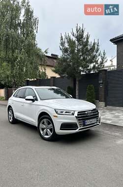 Внедорожник / Кроссовер Audi Q5 2018 в 