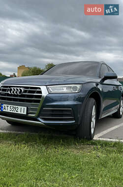 Внедорожник / Кроссовер Audi Q5 2018 в 