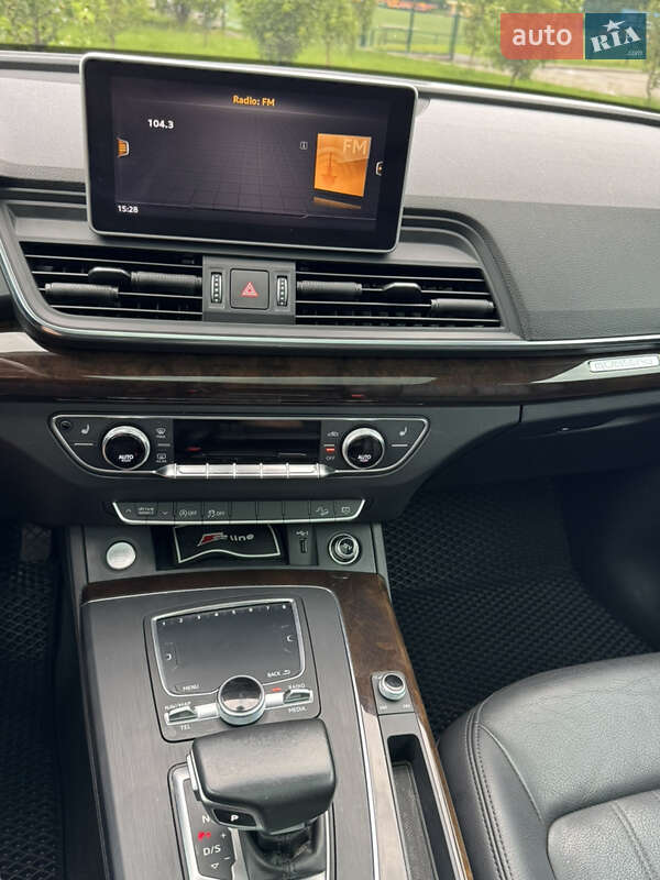 Внедорожник / Кроссовер Audi Q5 2018 в Ивано-Франковске