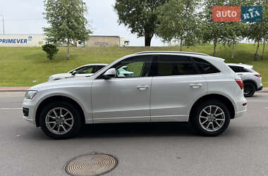 Внедорожник / Кроссовер Audi Q5 2011 в 