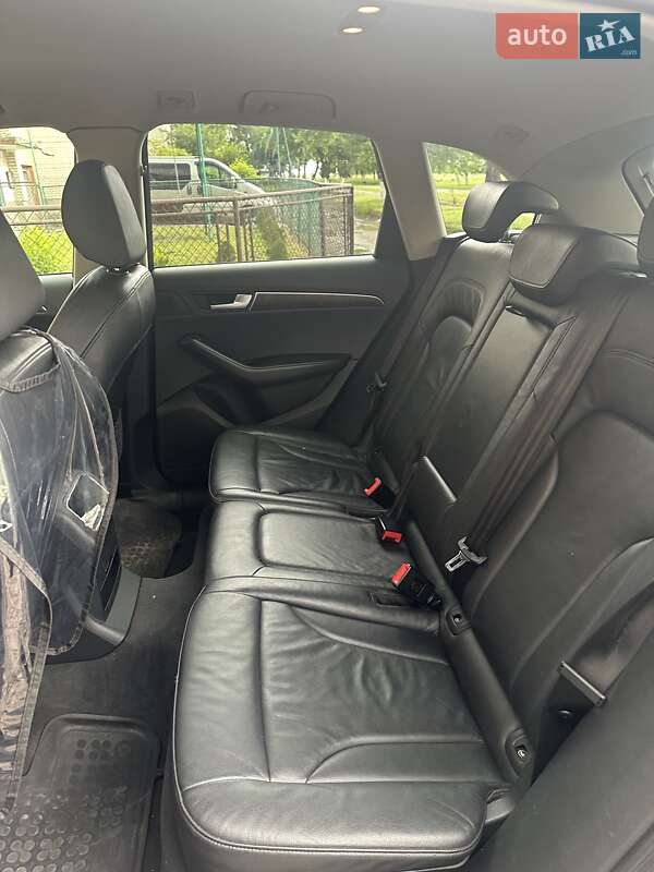 Внедорожник / Кроссовер Audi Q5 2009 в Радехове