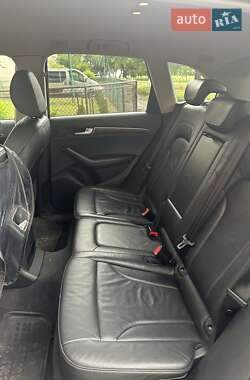 Внедорожник / Кроссовер Audi Q5 2009 в 