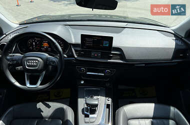 Внедорожник / Кроссовер Audi Q5 2020 в 