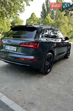 Внедорожник / Кроссовер Audi Q5 2016 в 