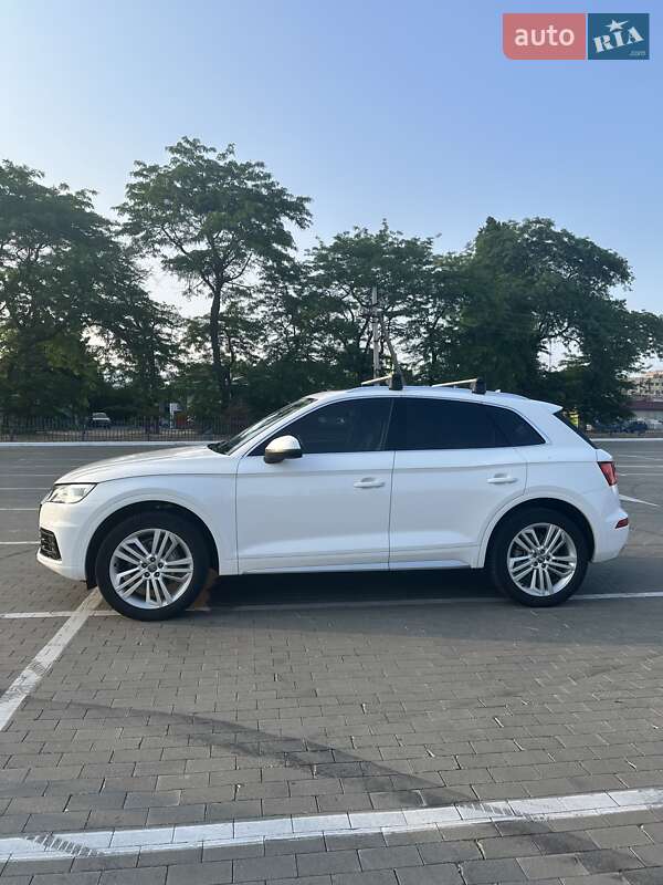 Внедорожник / Кроссовер Audi Q5 2018 в Одессе
