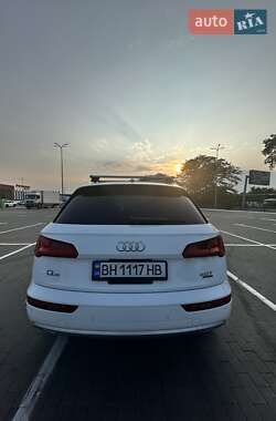 Внедорожник / Кроссовер Audi Q5 2018 в 