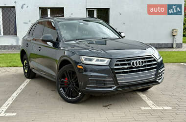 Внедорожник / Кроссовер Audi Q5 2018 в Ровно