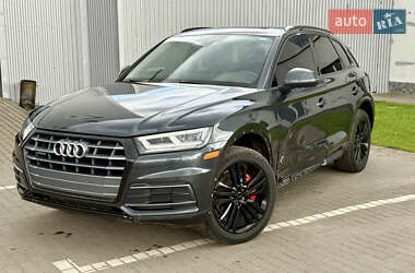 Внедорожник / Кроссовер Audi Q5 2018 в 