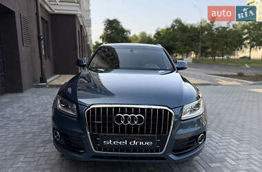Внедорожник / Кроссовер Audi Q5 2015 в 