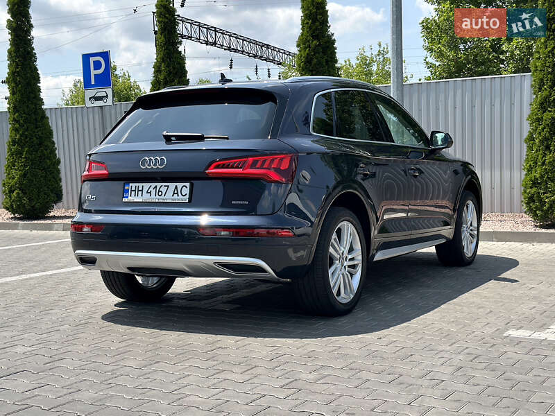 Внедорожник / Кроссовер Audi Q5 2019 в Одессе