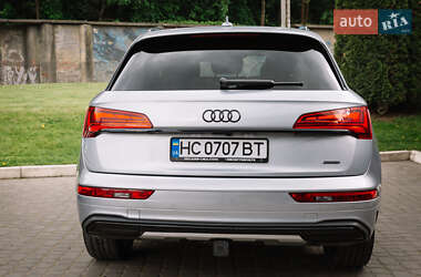 Позашляховик / Кросовер Audi Q5 2021 в 