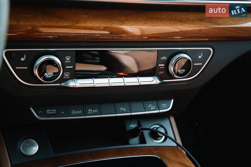 Внедорожник / Кроссовер Audi Q5 2021 в Львове