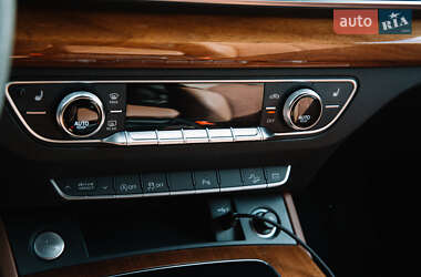 Позашляховик / Кросовер Audi Q5 2021 в 