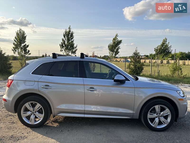 Позашляховик / Кросовер Audi Q5 2019 в Одесі
