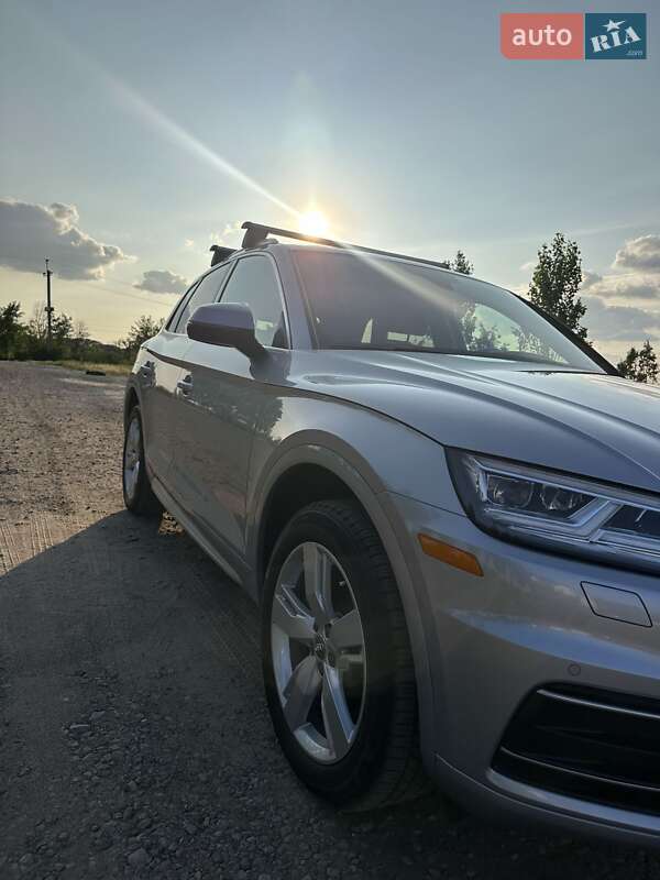 Позашляховик / Кросовер Audi Q5 2019 в Одесі